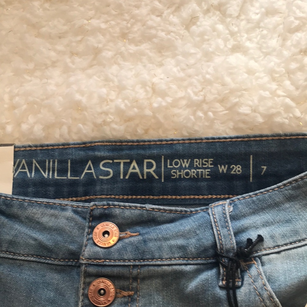 VANILLA STAR LOW RISE SHORT - Picture 2 of 5